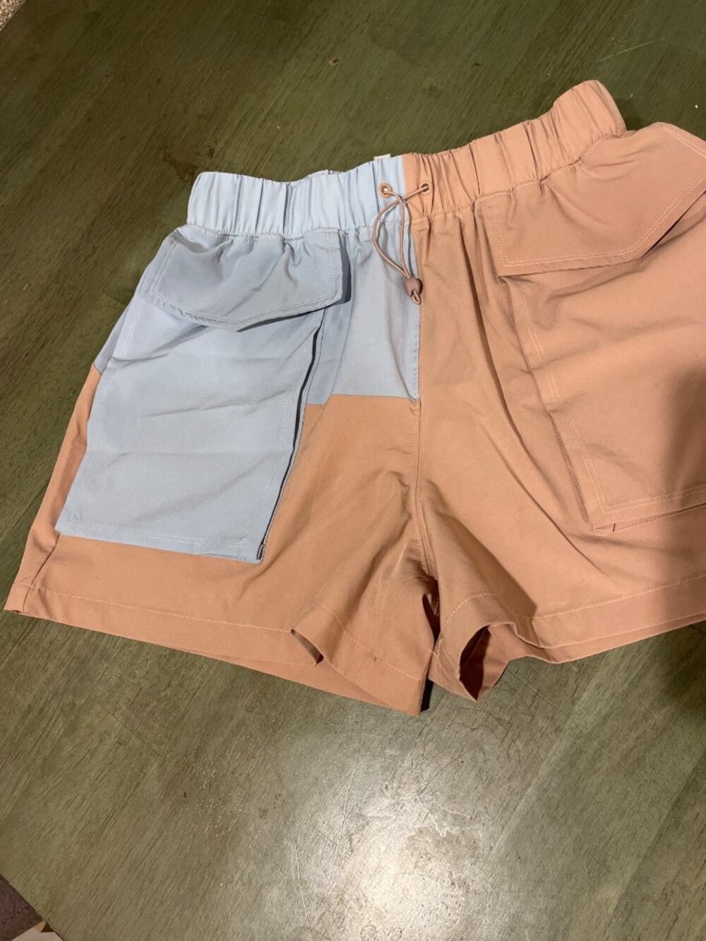Fabletics Colorblock Womens Shorts With Large Pockets In Blue & Peach Size S Lig